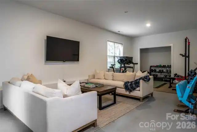 Listing Photo 25
