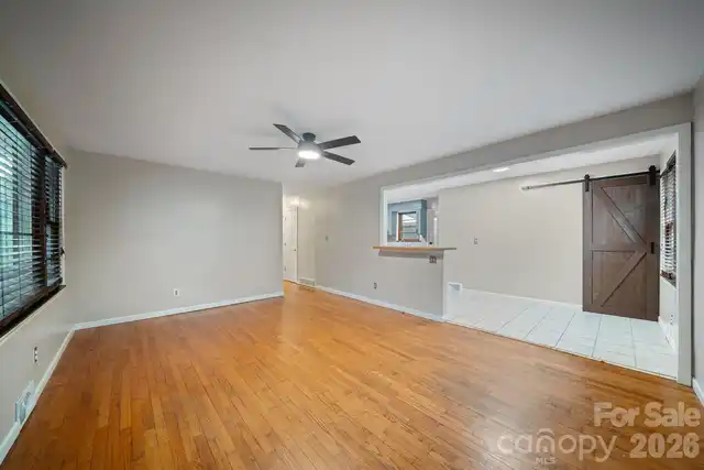 Listing Photo 7
