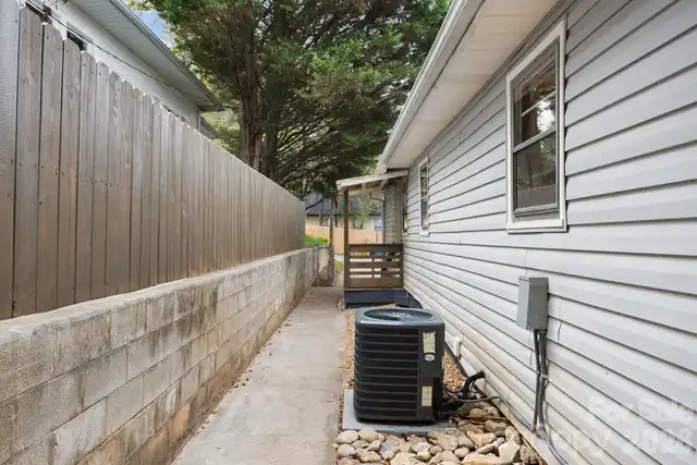 Listing Photo 22