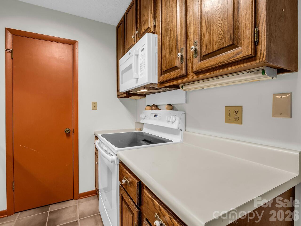 Listing Photo 7