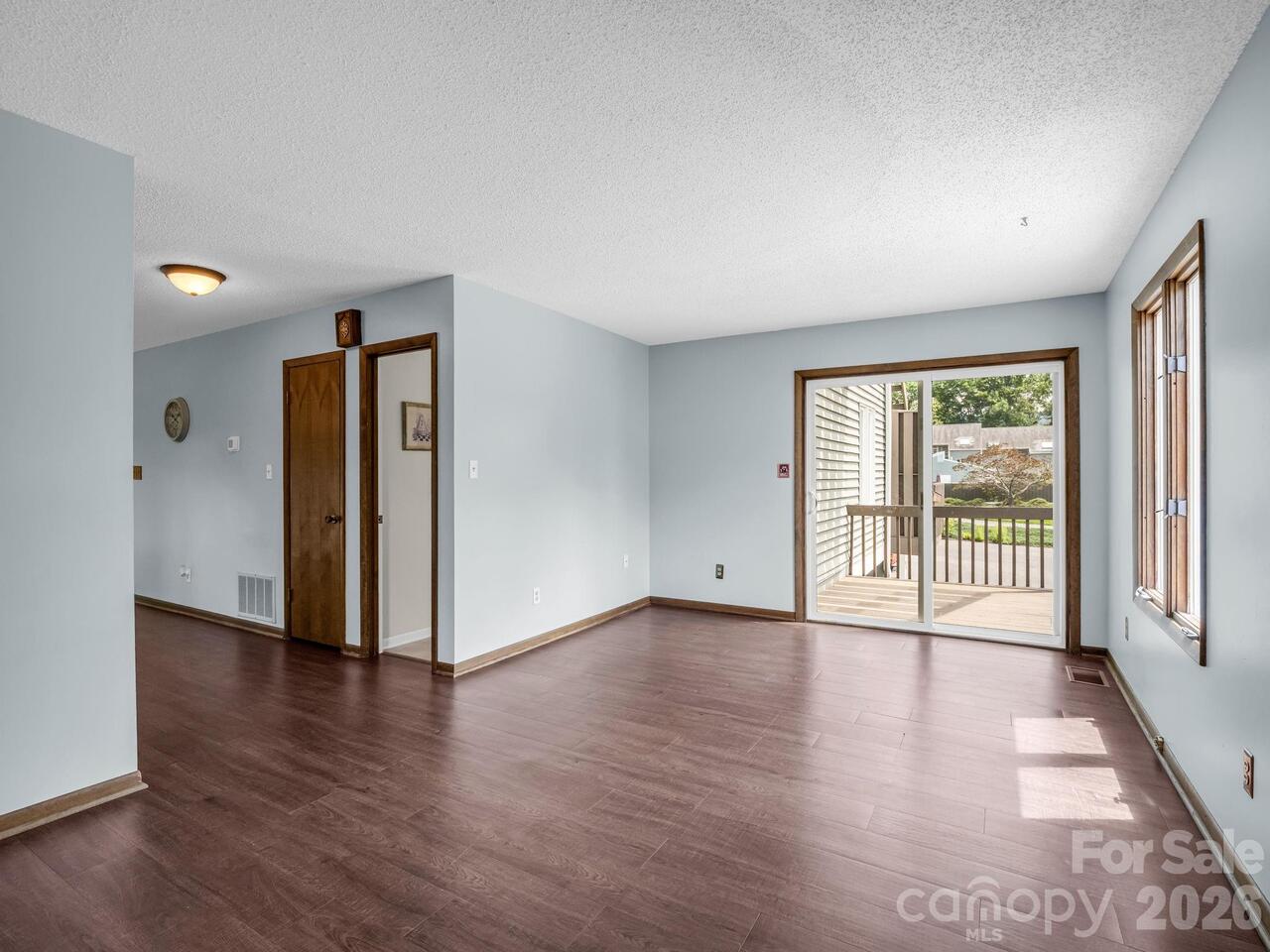 Listing Photo 13