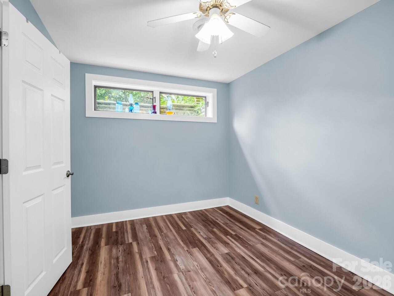 Listing Photo 16