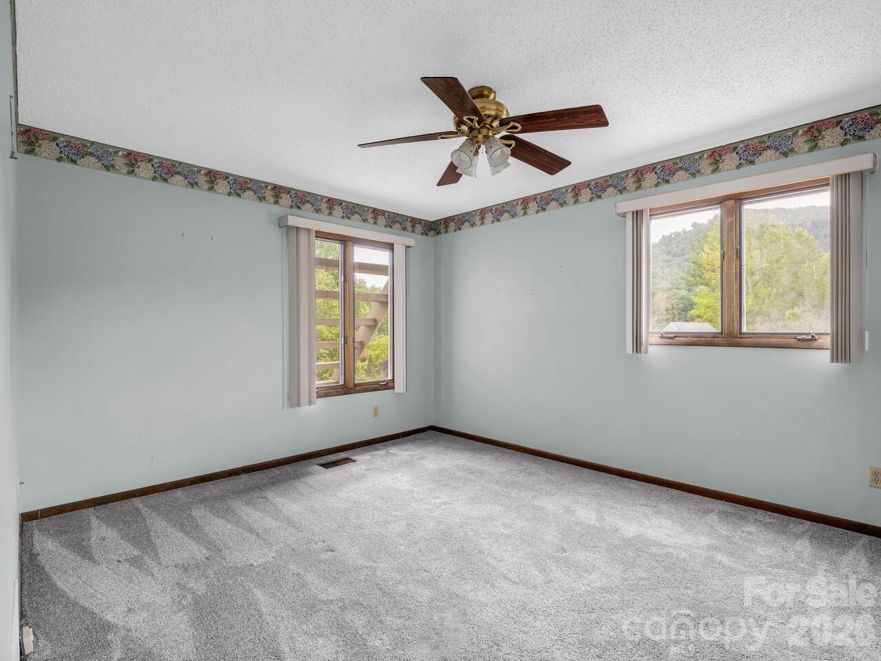 Listing Photo 28