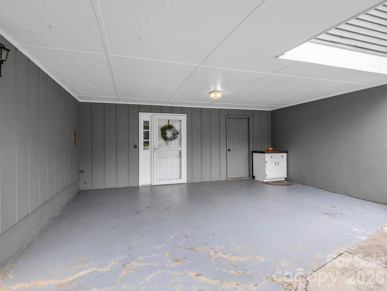 Listing Photo 34