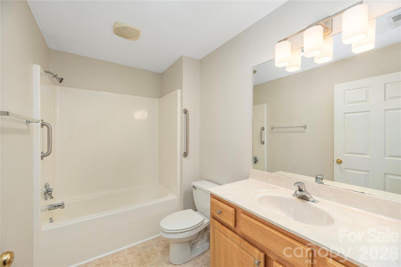 Listing Photo 17