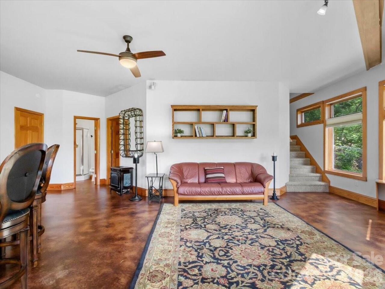 Listing Photo 7