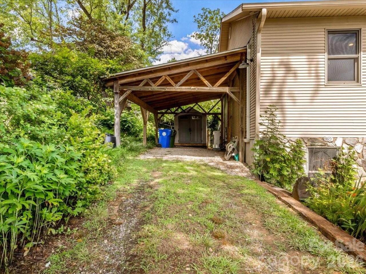 Listing Photo 33