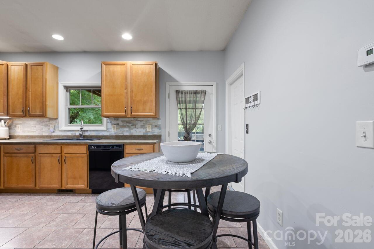 Listing Photo 7