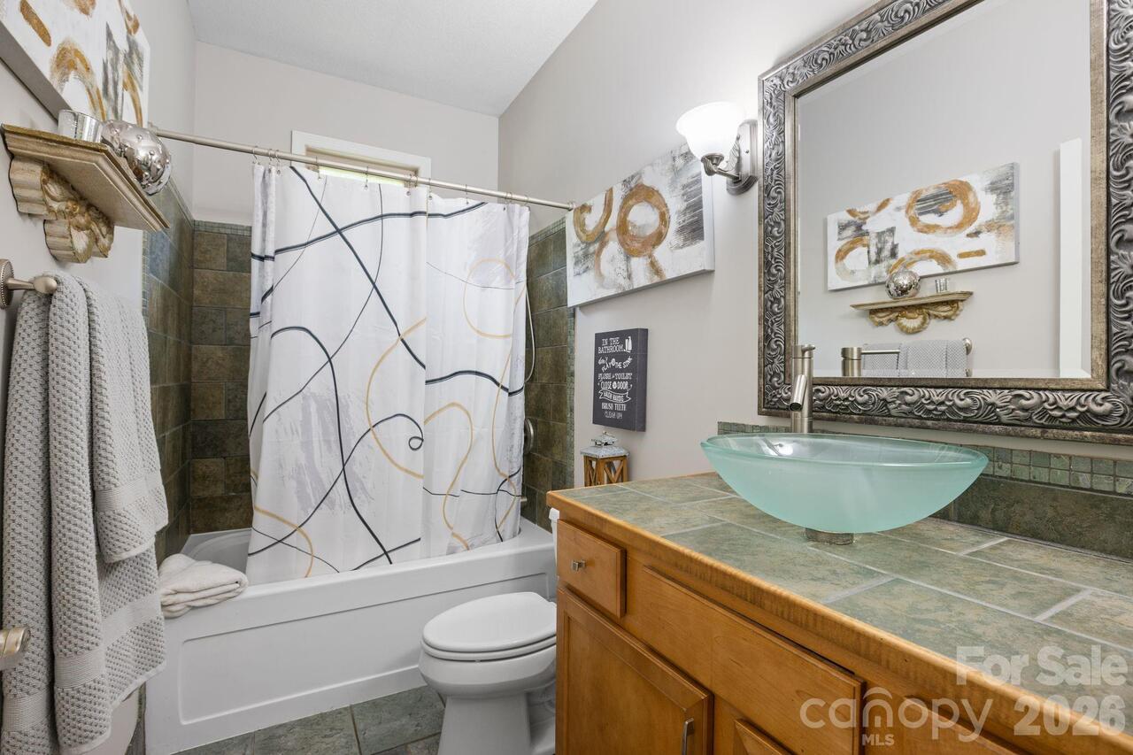 Listing Photo 14