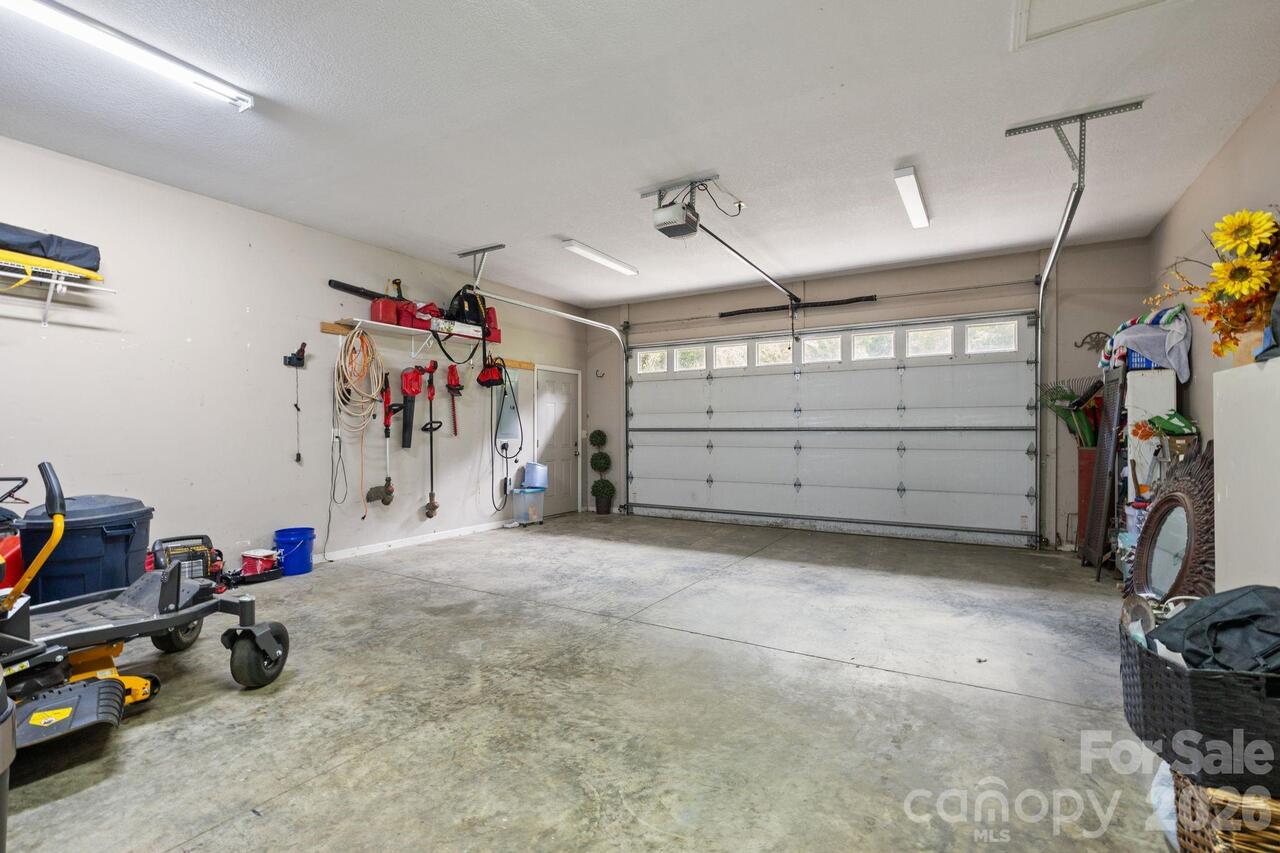 Listing Photo 18