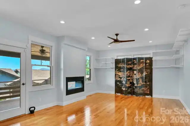 Listing Photo 7