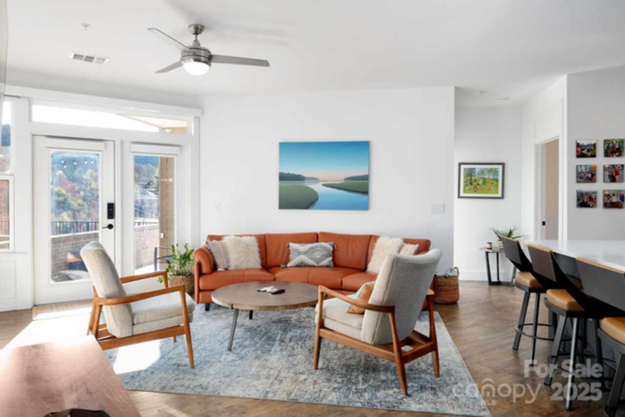 Listing Photo 12