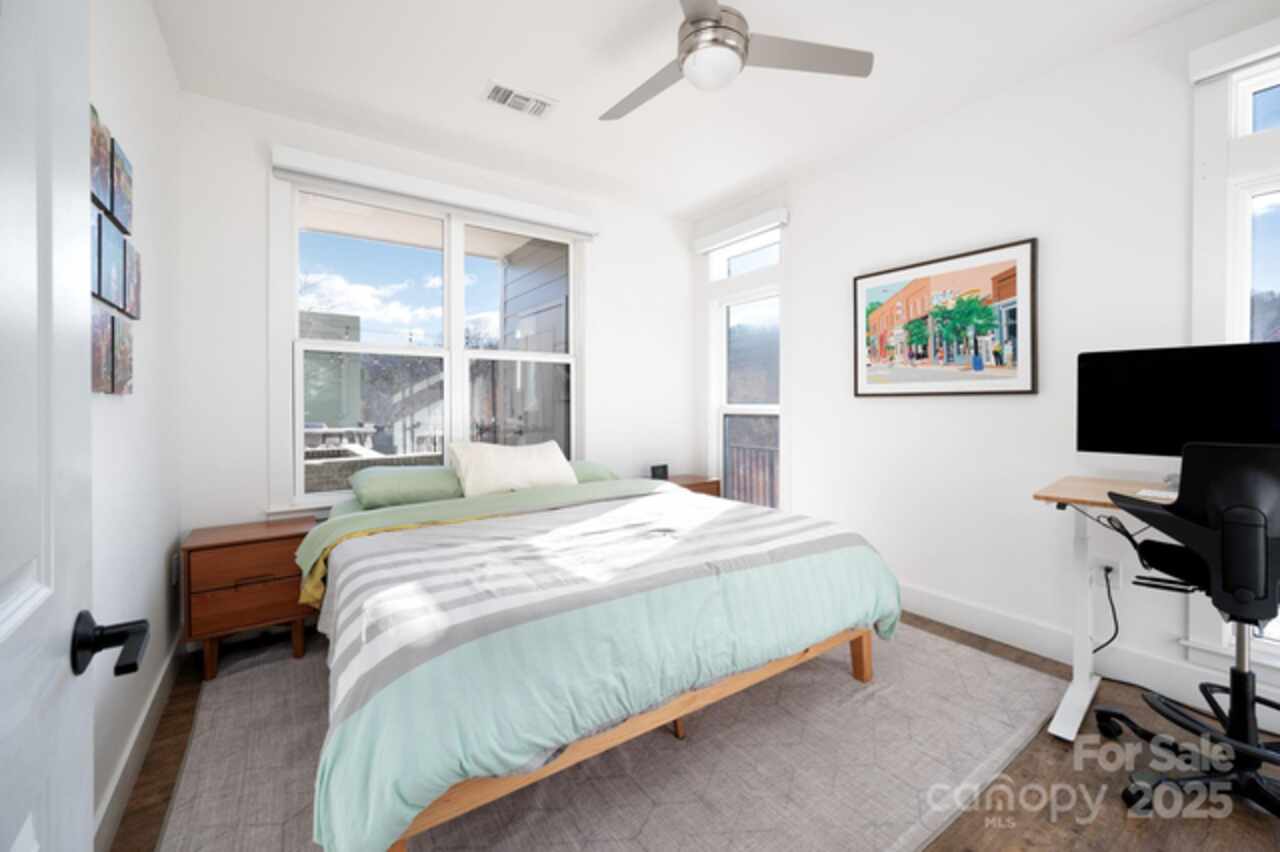 Listing Photo 17