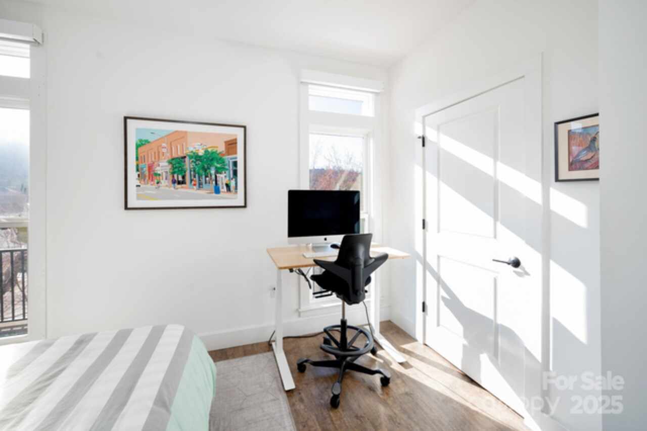 Listing Photo 18