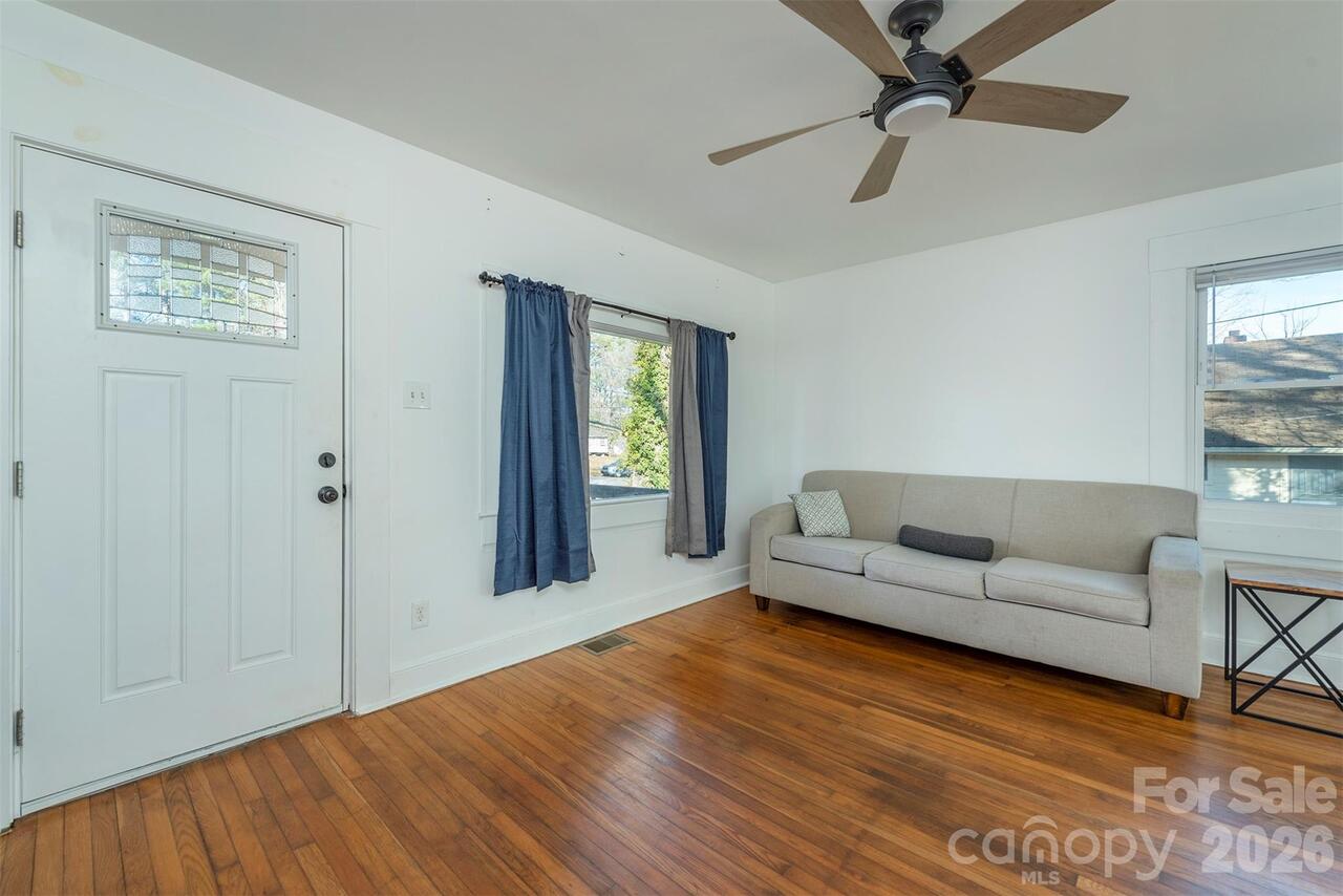 Listing Photo 5