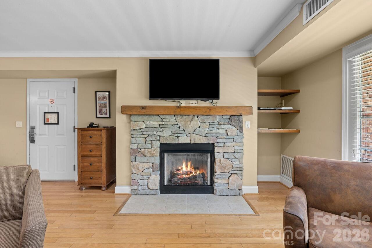 Listing Photo 7