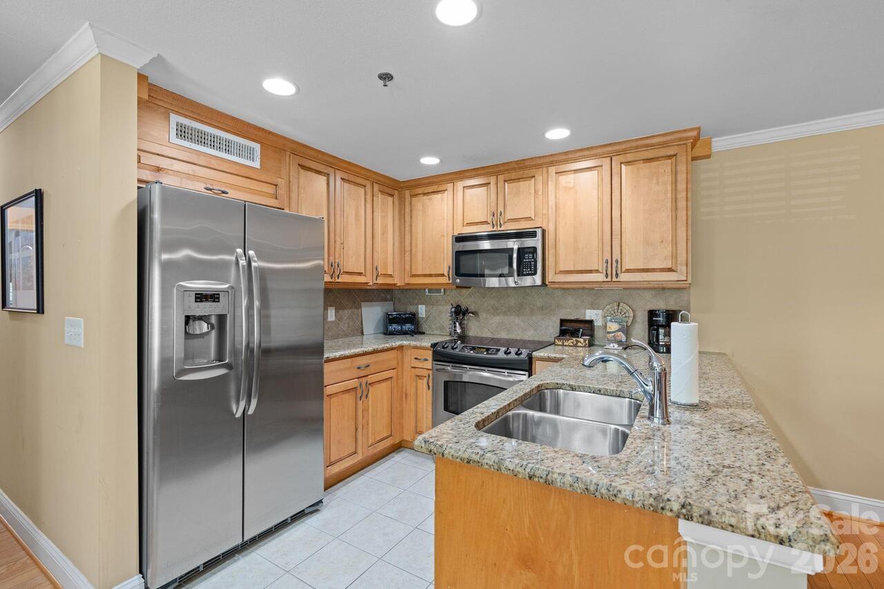 Listing Photo 8