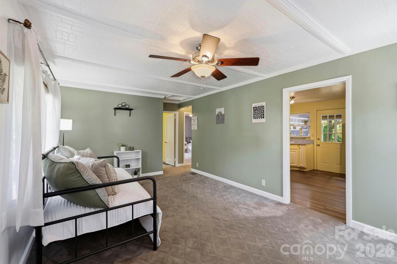 Listing Photo 6