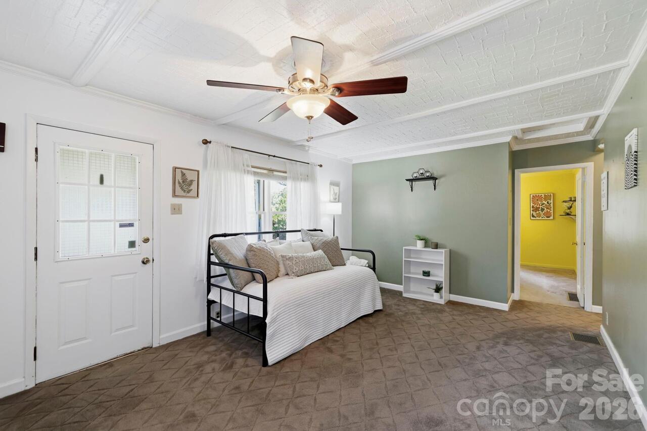 Listing Photo 7