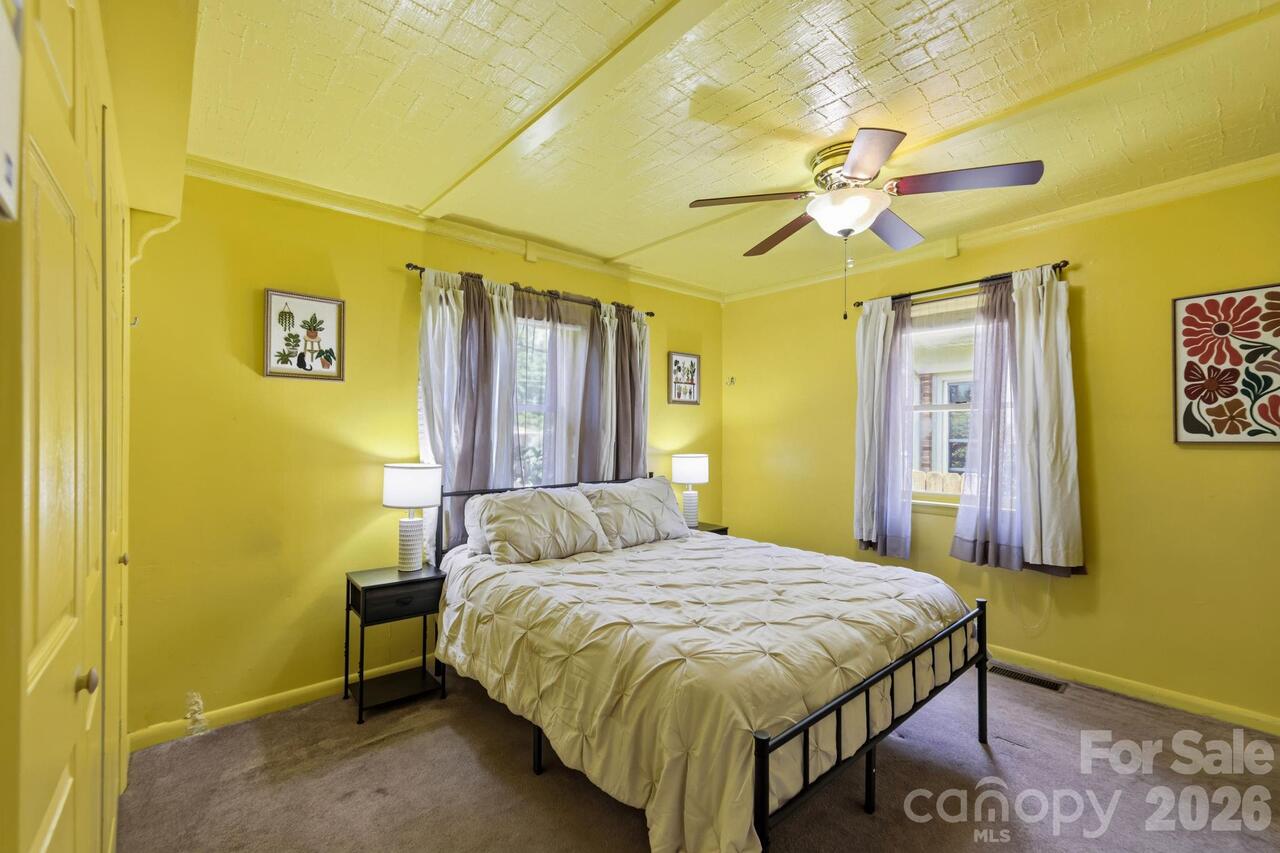 Listing Photo 9