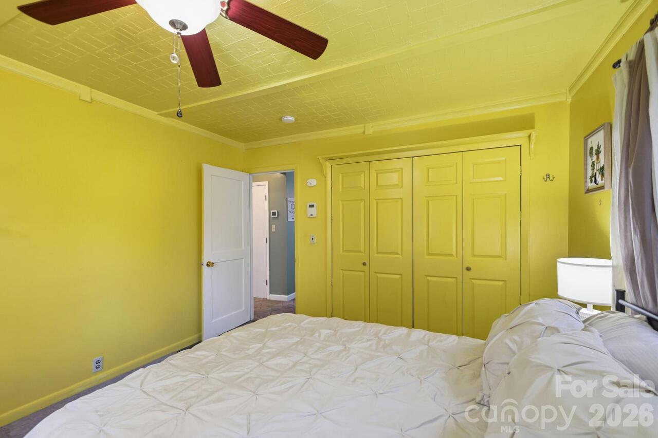 Listing Photo 10