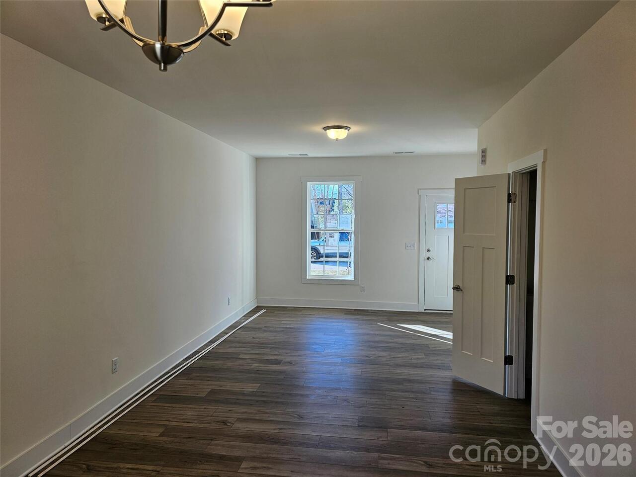 Listing Photo 6