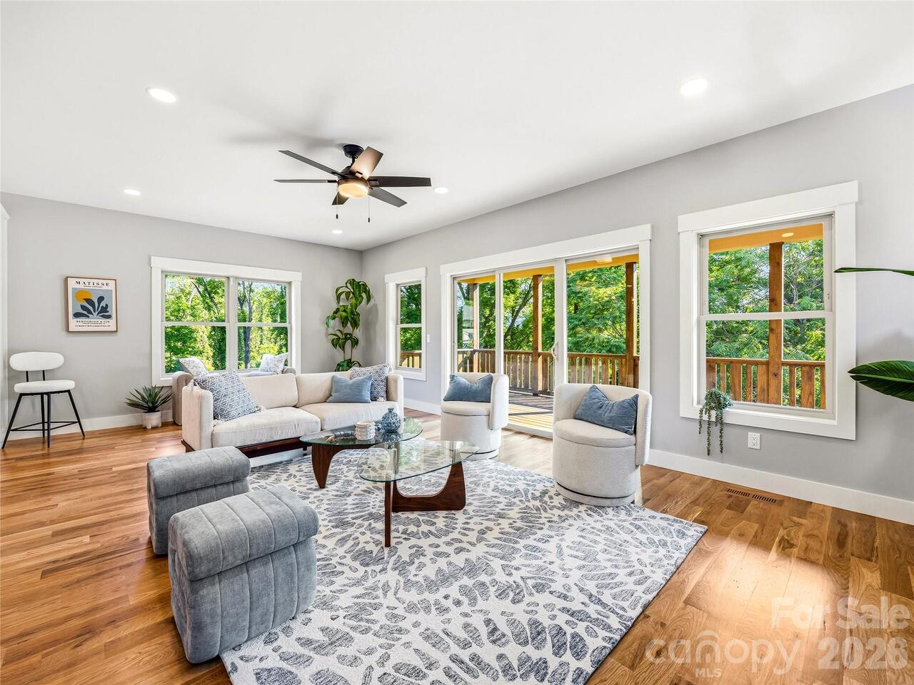 Listing Photo 18