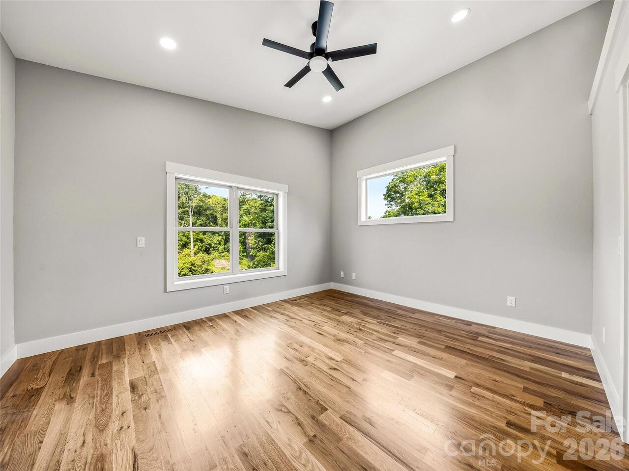 Listing Photo 34