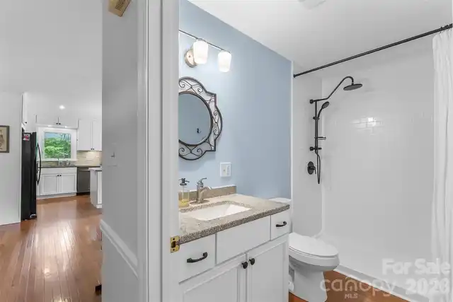 Listing Photo 6