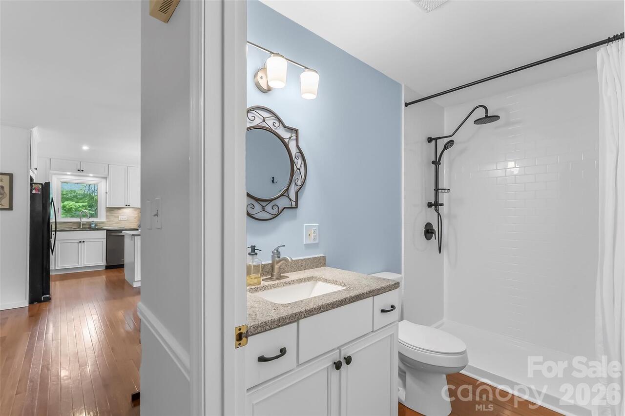 Listing Photo 6