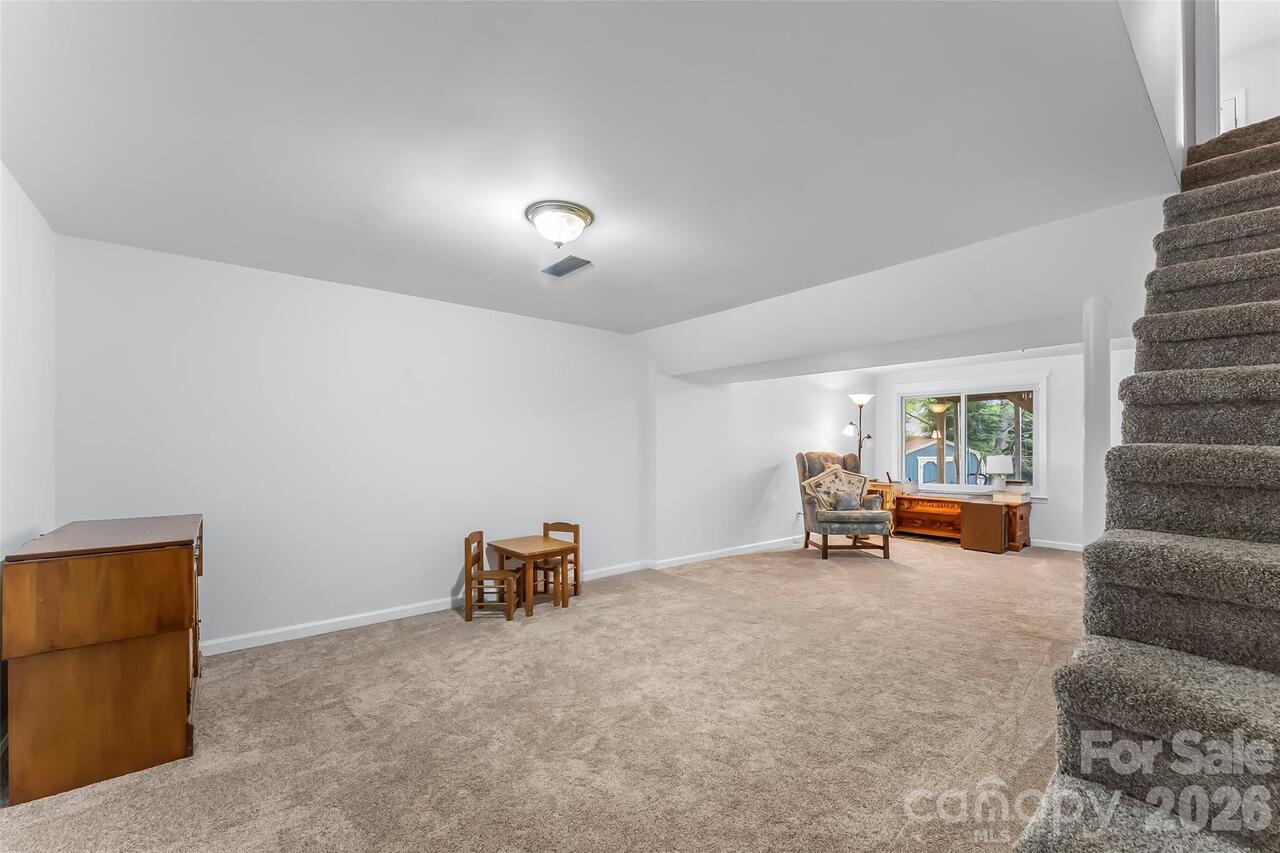 Listing Photo 28