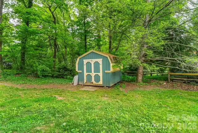 Listing Photo 32