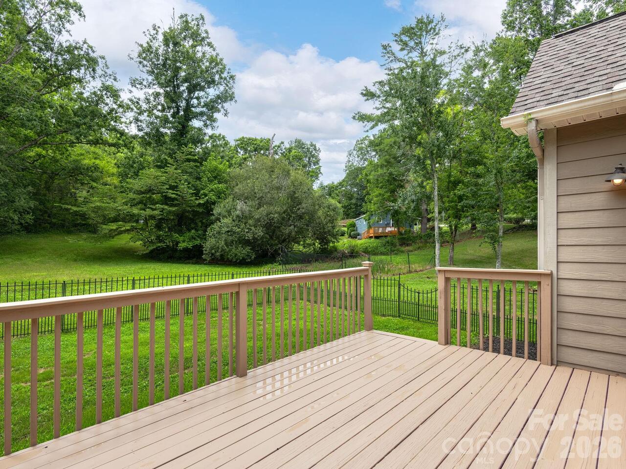 Listing Photo 19