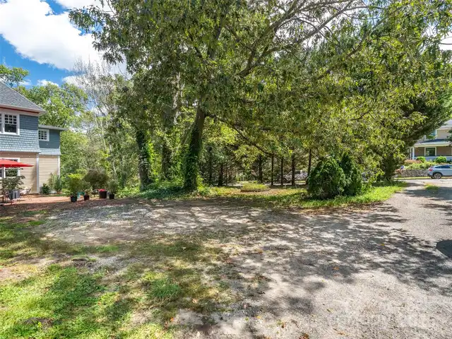 Listing Photo 7