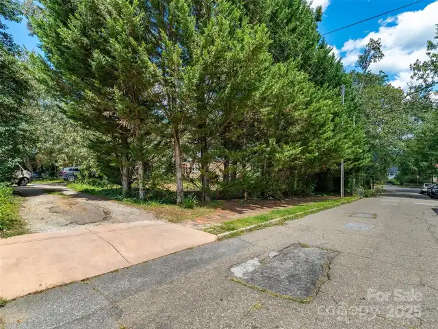 Listing Photo 8