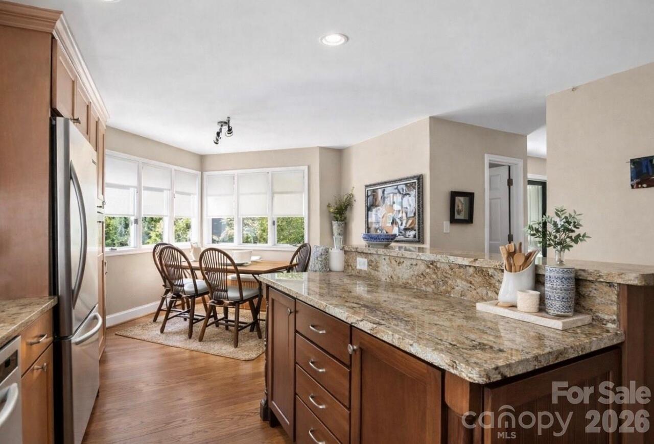 Listing Photo 7