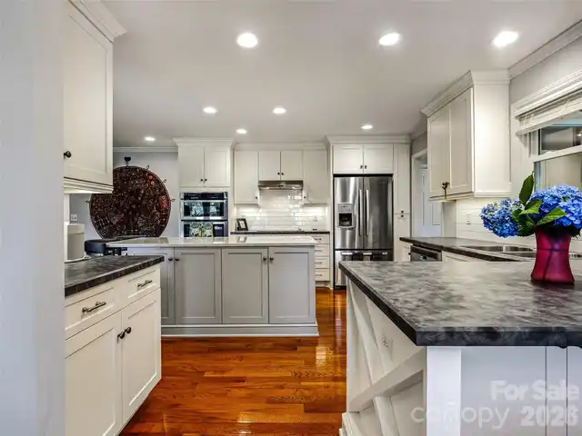 Listing Photo 18