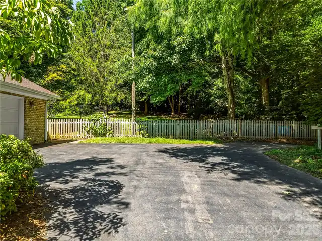 Listing Photo 41