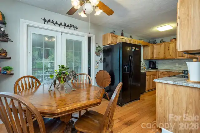 Listing Photo 7