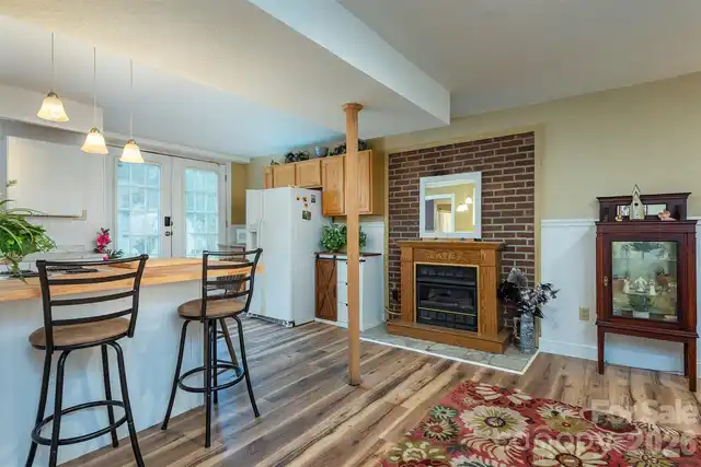 Listing Photo 18