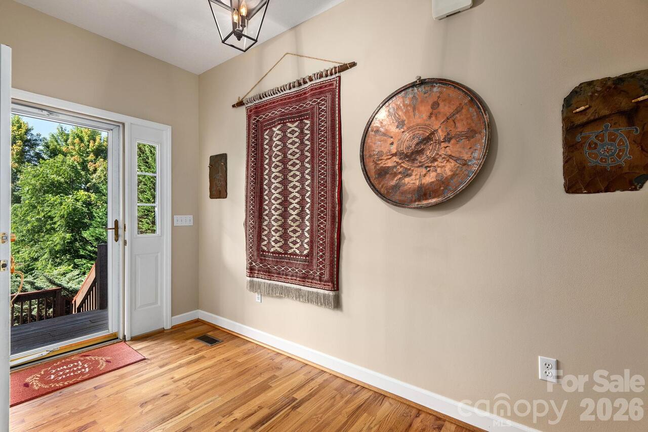 Listing Photo 7