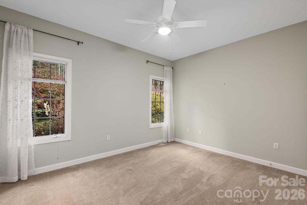 Listing Photo 32