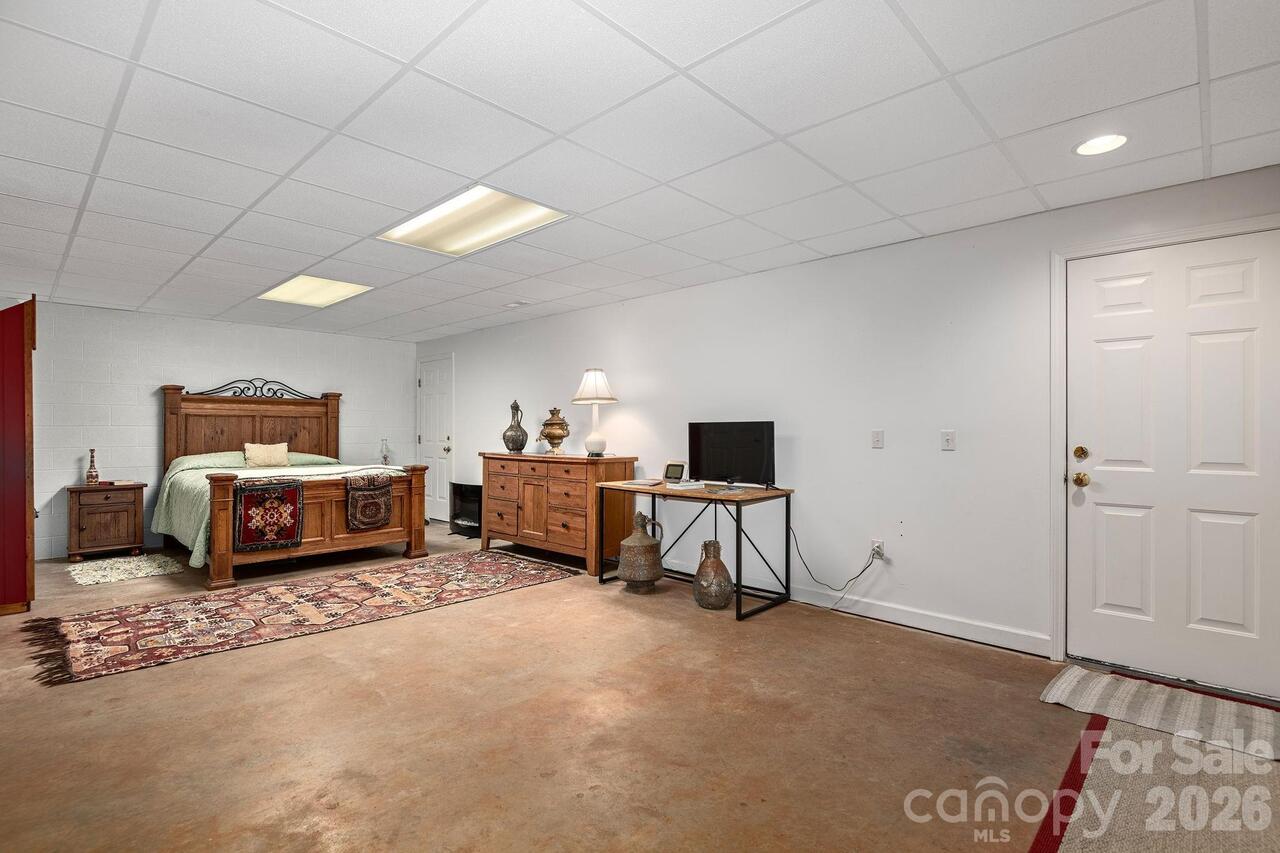 Listing Photo 33