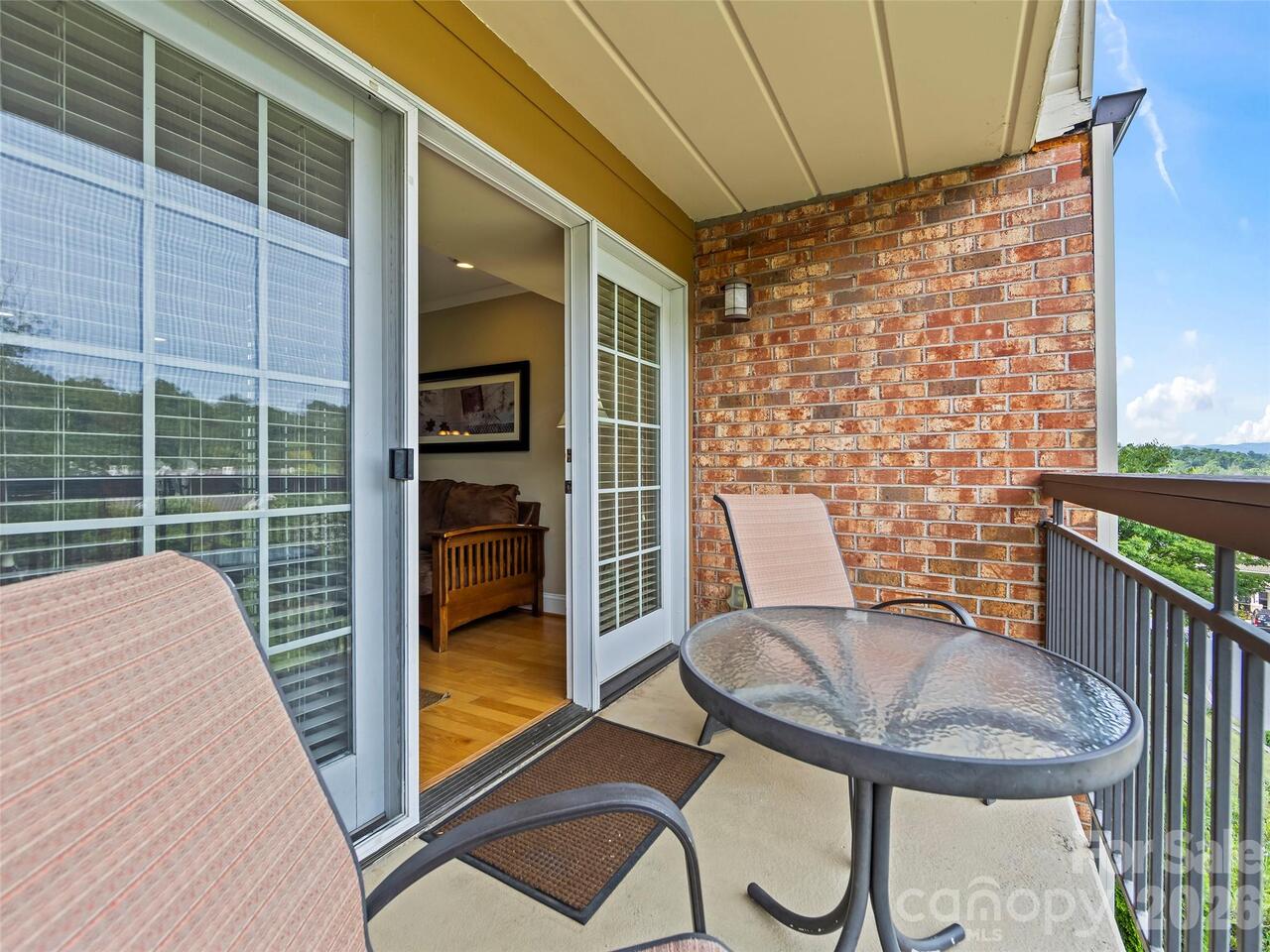 Listing Photo 14