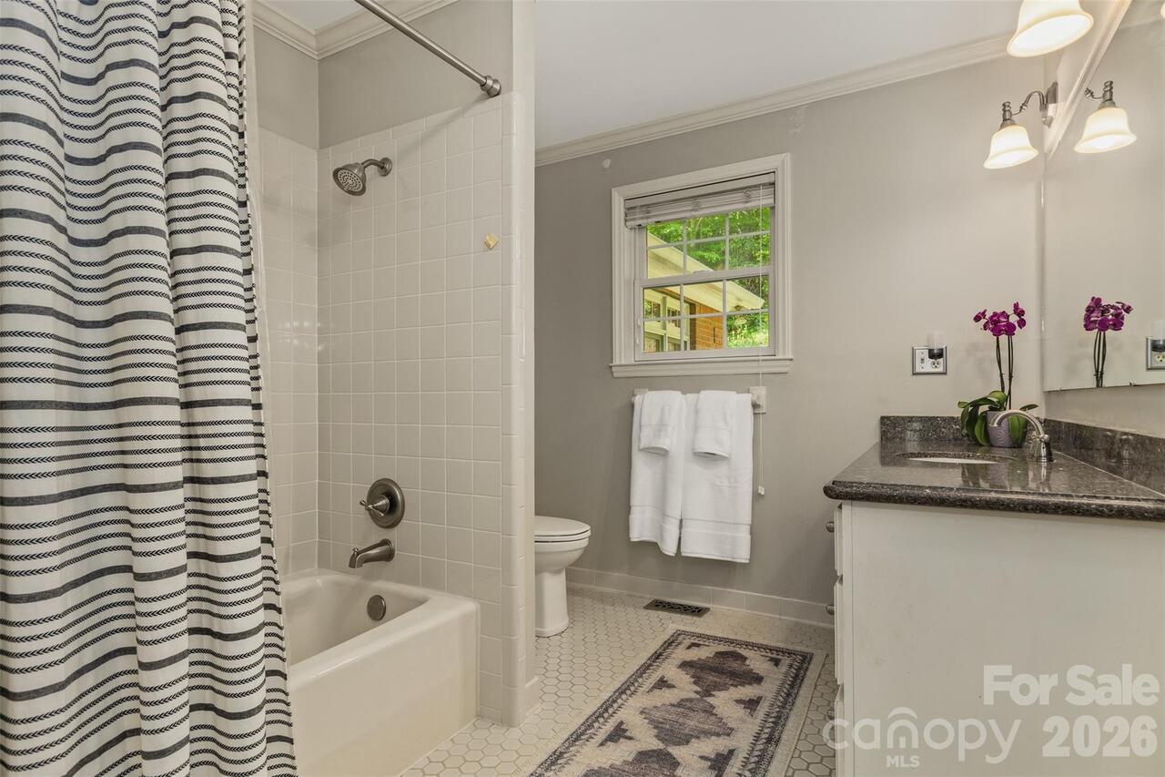 Listing Photo 13