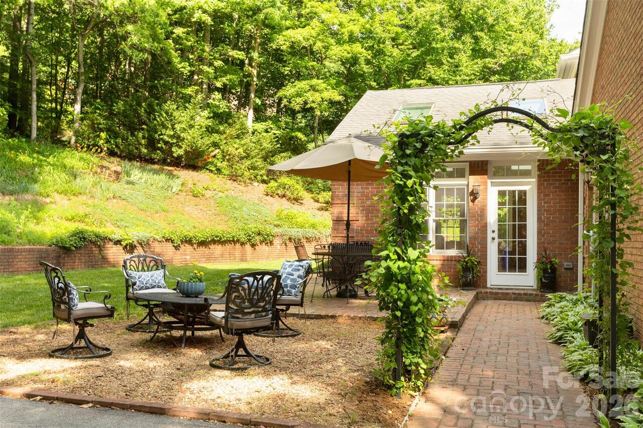 Listing Photo 32