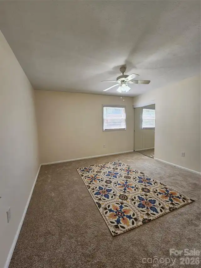 Listing Photo 10