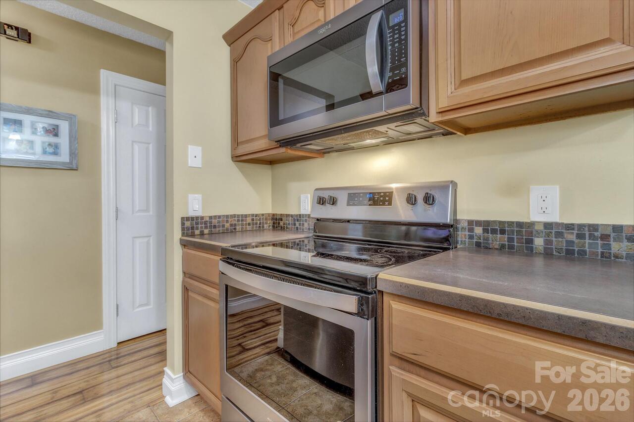 Listing Photo 15
