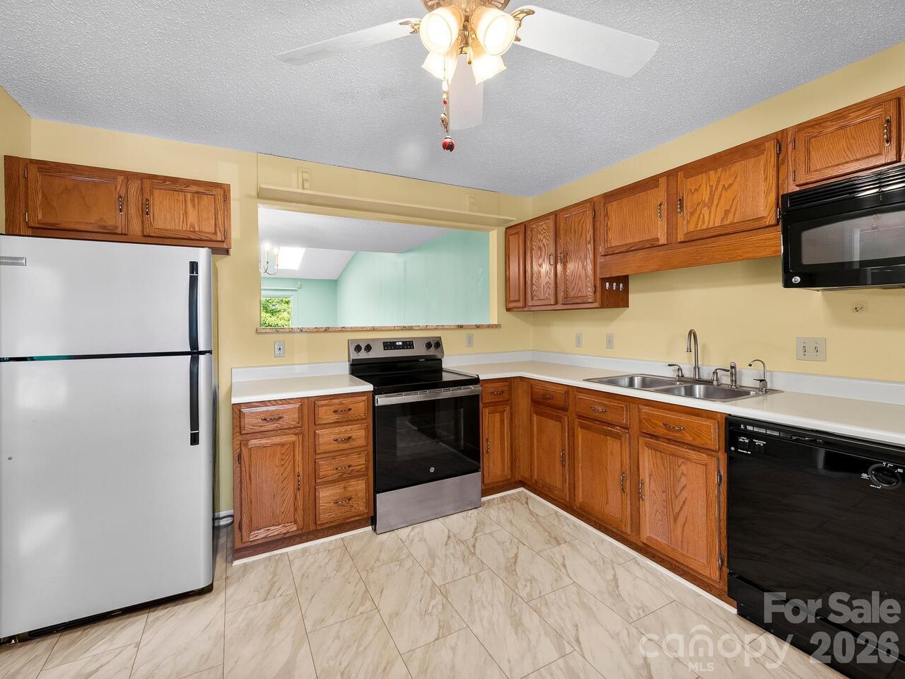 Listing Photo 6