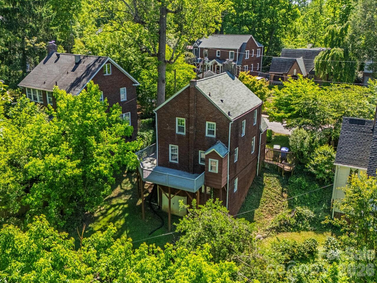 Listing Photo 11